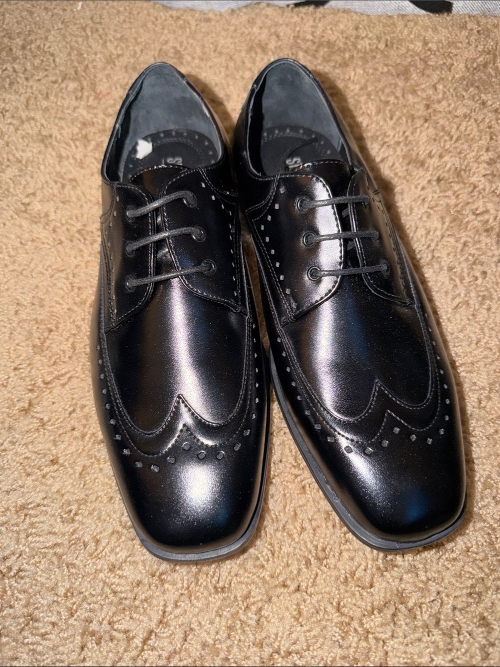 Men's Black Wingtip Dress Shoes